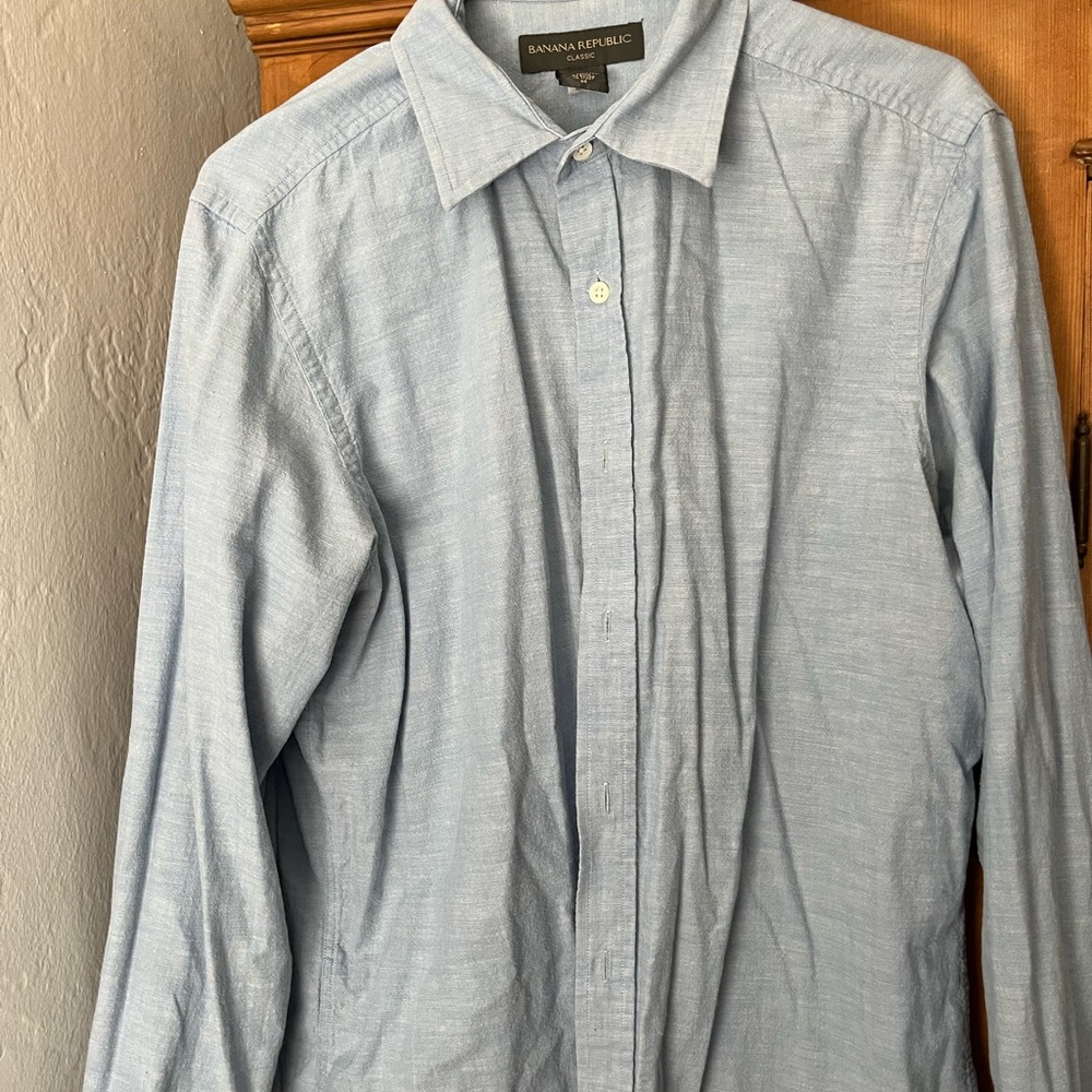 Banana Republic Sz M thin light denim shirt